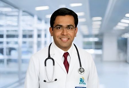 Dr Nikhil P J Theckumparampil, Cardiothoracic & Vascular Surgeon, Apollo Speciality Hospitals